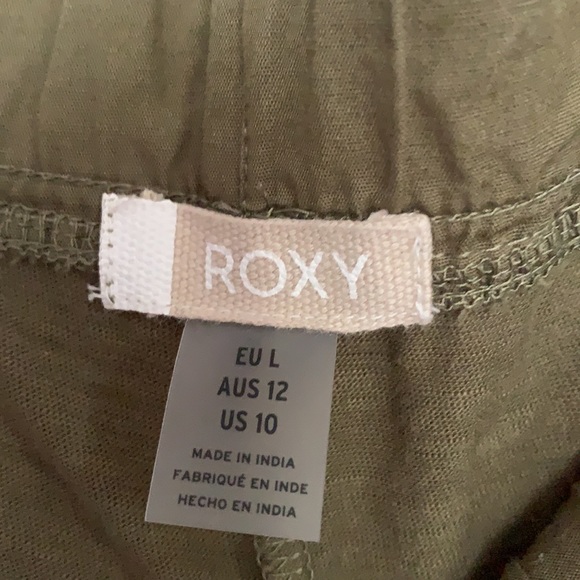 Green pants - Picture 2 of 2